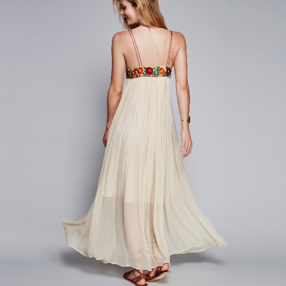 Floral Embroidered Maxi DRESS Red Holiday Nikita - Picture 2 of 5